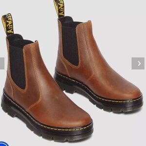 Dr. Marten’s EMBURY PULL UP LEATHER CHELSEA BOOTS- Air Wair